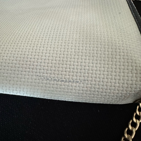 YSL clutch with chain. In excellent condition. Blue/white color w gold chain. - Picture 11 of 11